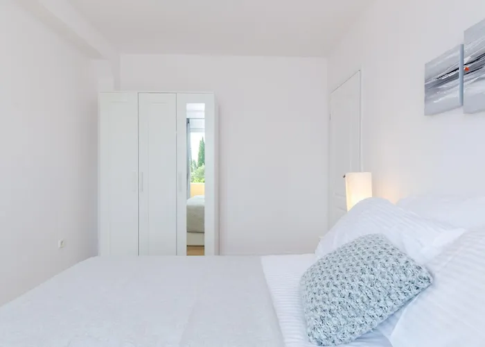 아파트 Color 믈리니