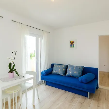 Apartment Color *